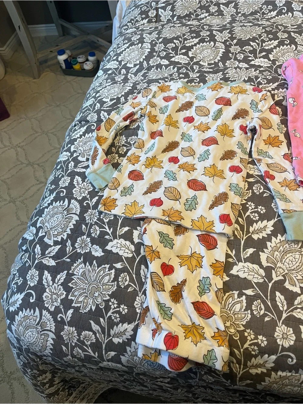 Girls Holiday pajamas size 4t